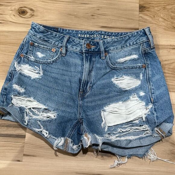 American Eagle Tomgirl Blue Distressed Denim Shorts Women’s 2 - Picture 1 of 5